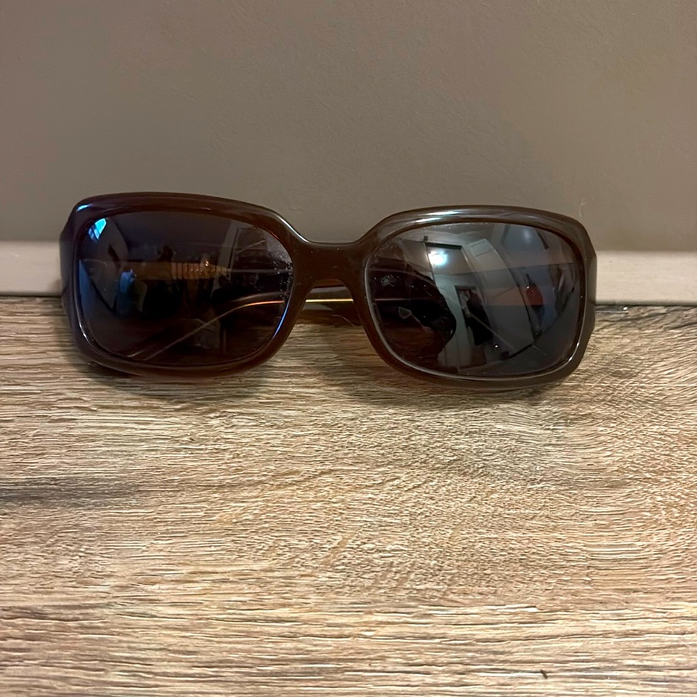 Oscar de la Renta sunglasses